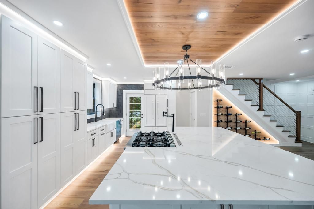 Chandelier, Interior, Kitchen, Recessed Lighting, Wooden Ceilings, Wood Texture Flooring