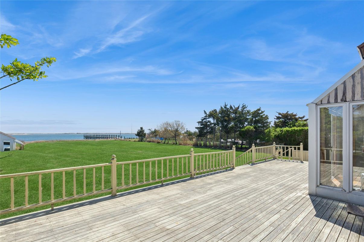 Exterior, Water