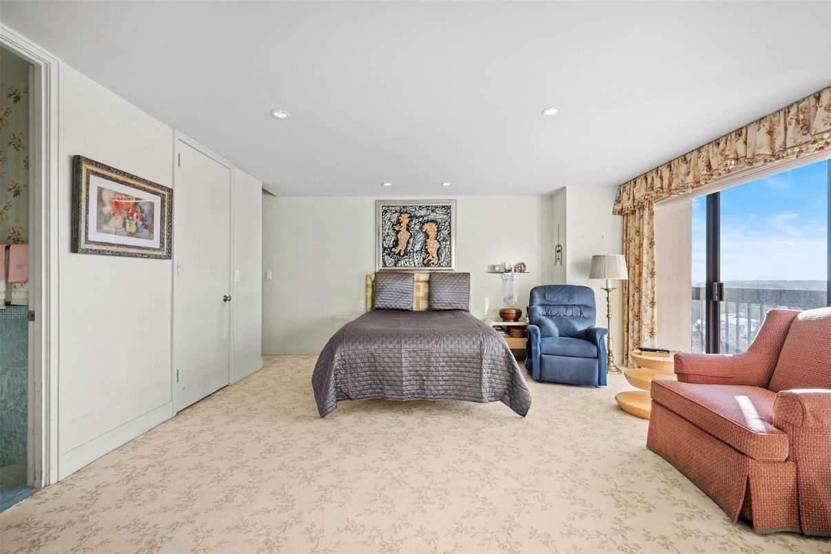 Bedroom, Interior, Recessed Lighting, Water