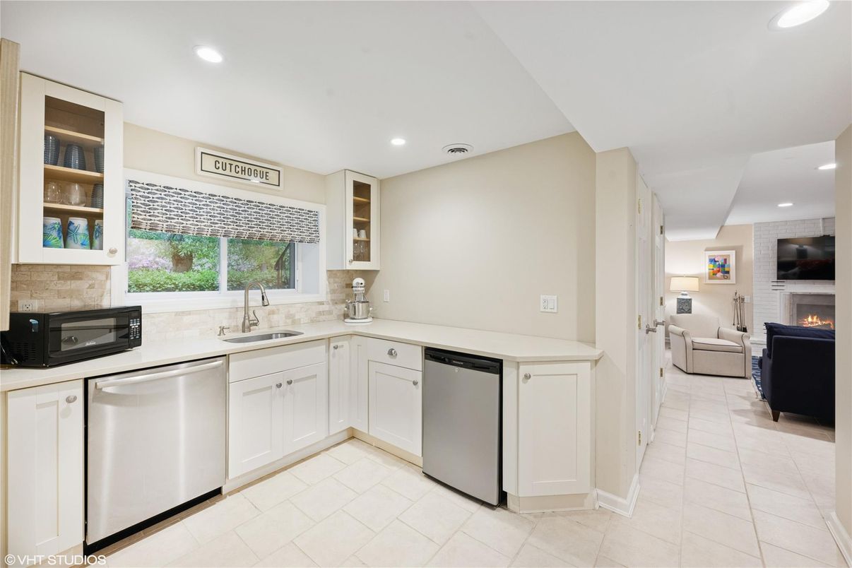 Fireplace, Interior, Kitchen, Living room, Recessed Lighting, Stainless Steel Appliances
