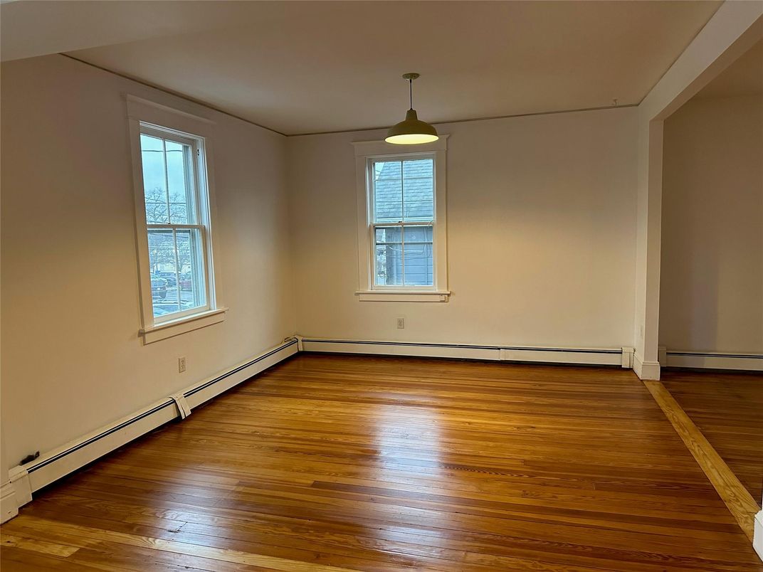 Empty room, Interior, Pendant Lights, Wood Texture Flooring