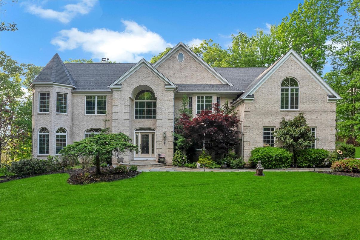 Exterior, Facade, Brick Facade, French Provincial