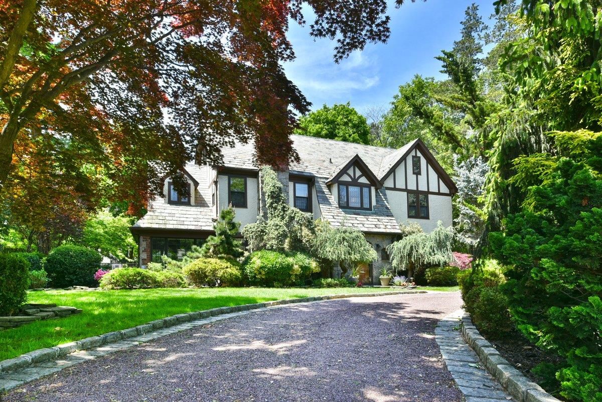 Backyard, Exterior, Facade, Tudor Revival