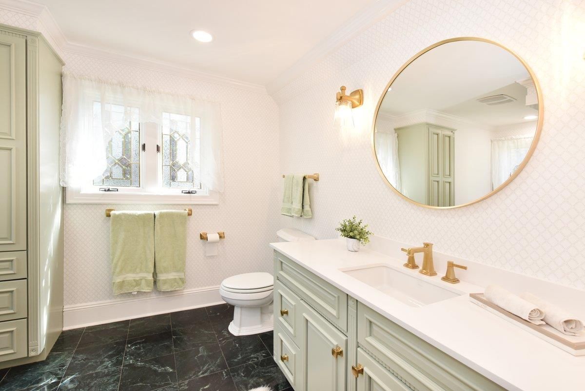 Bathroom, Interior, Marble, Recessed Lighting