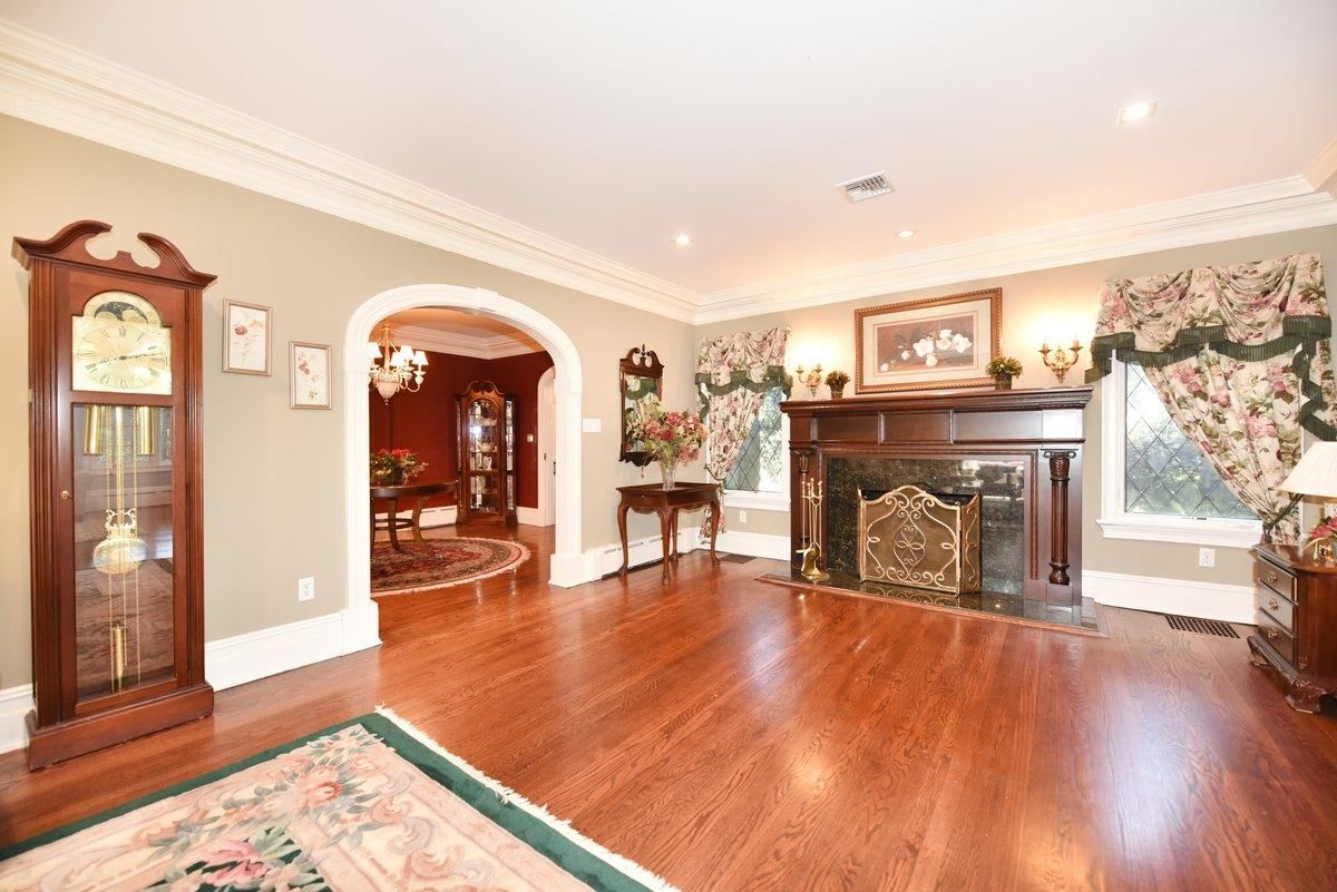 Chandelier, Dining room, Fireplace, Interior, Recessed Lighting, Wood Texture Flooring