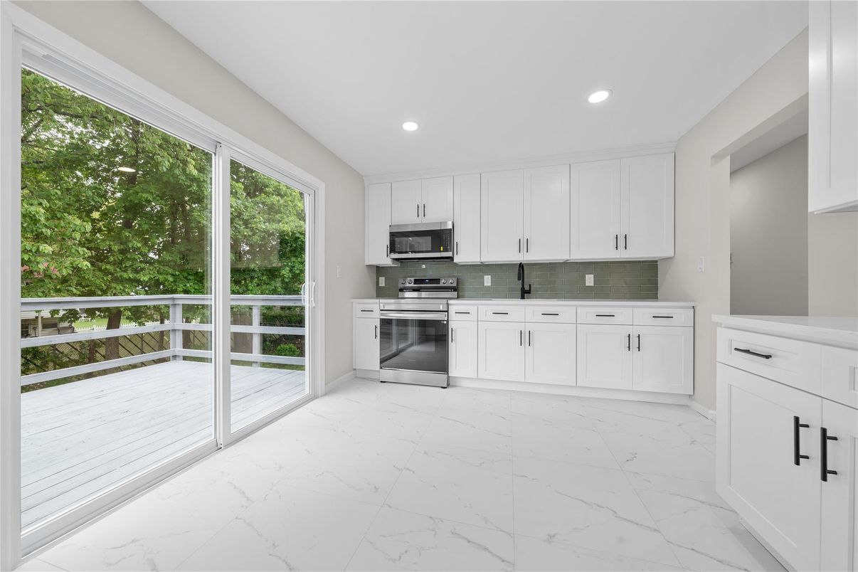 Interior, Kitchen, Marble, Recessed Lighting, Stainless Steel Appliances