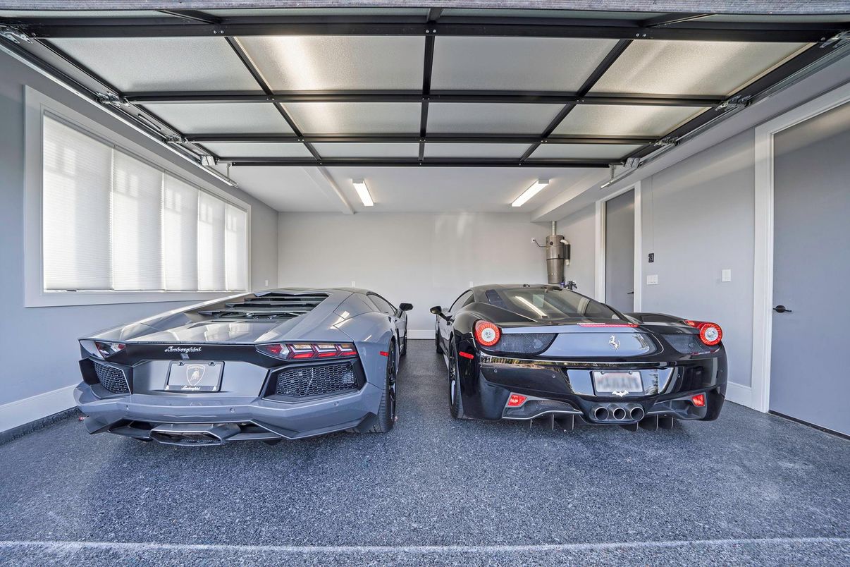 Garage, Interior