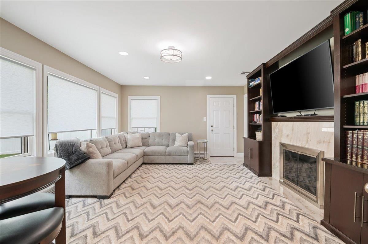 Fireplace, Interior, Living room, Recessed Lighting
