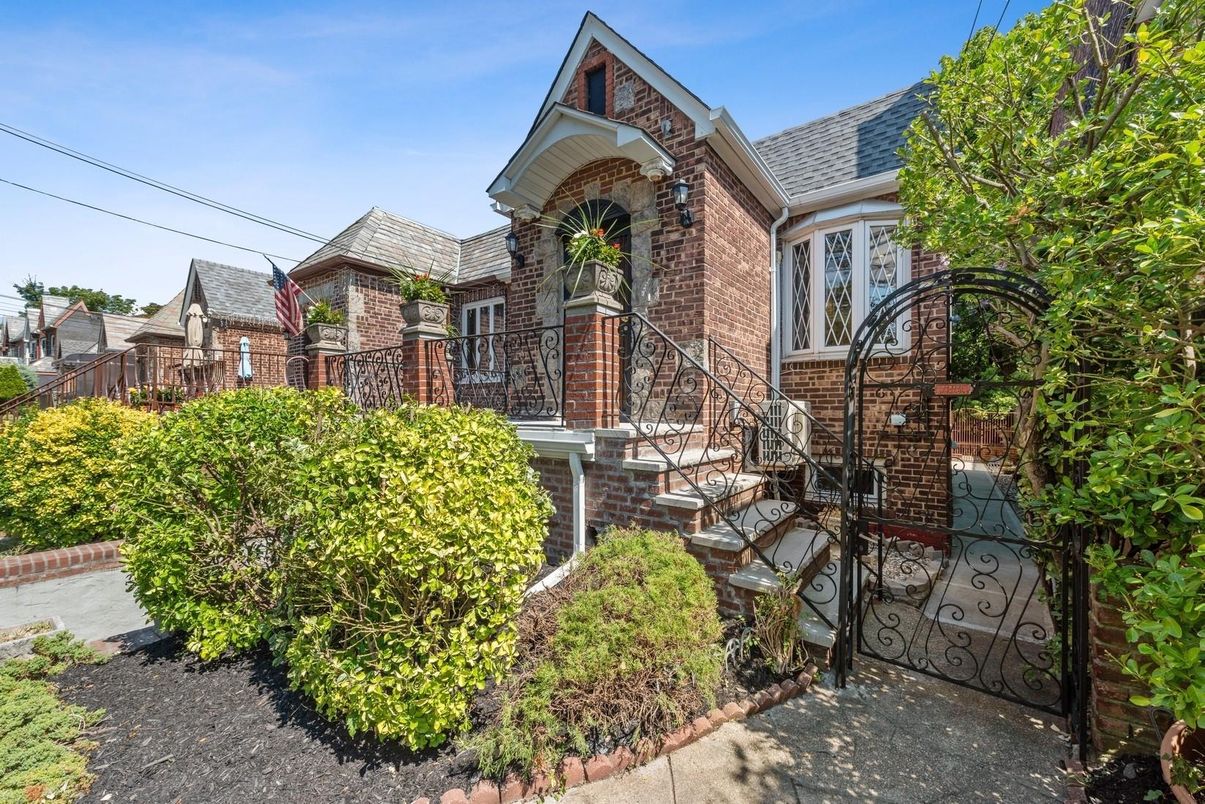 Exterior, Facade, Brick Facade, Tudor Revival