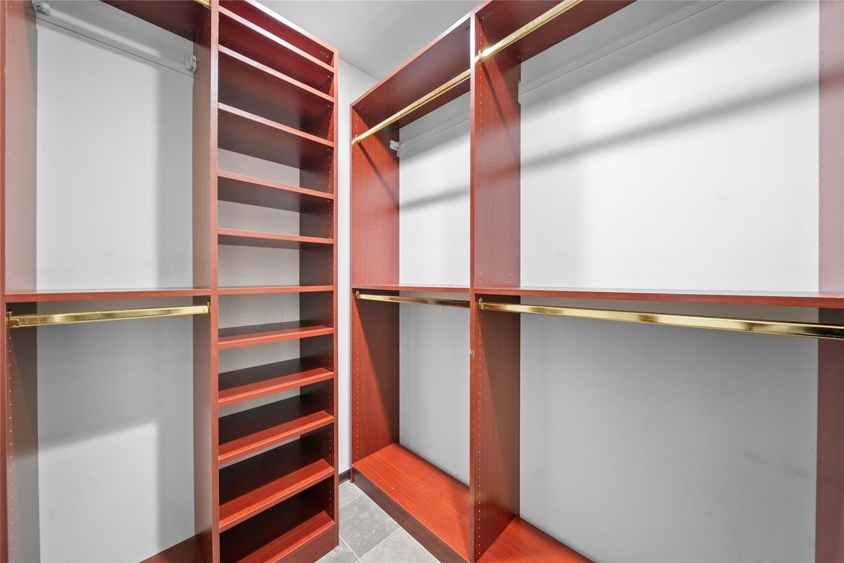 Interior, Walk-in Closets
