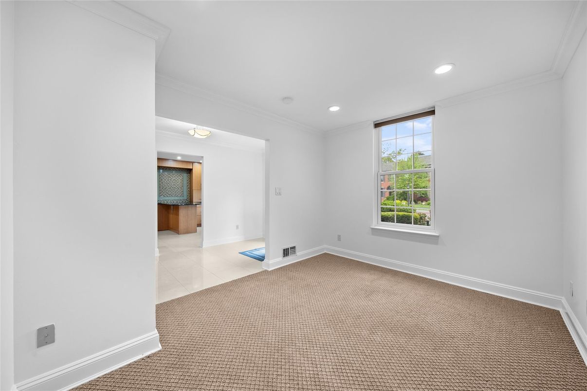 Empty room, Interior, Recessed Lighting