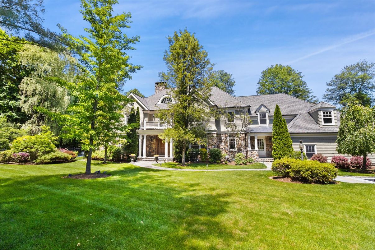 Backyard, Exterior, Facade, French Provincial