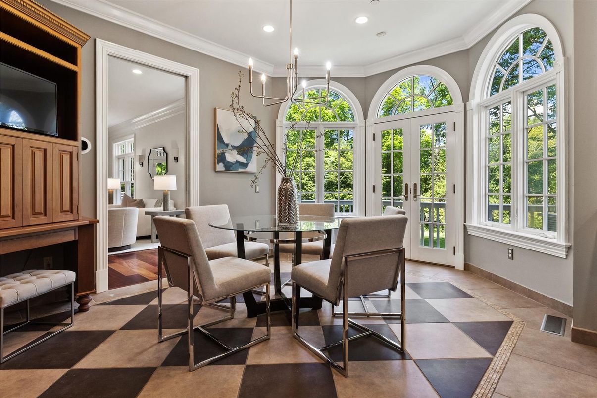 Dining room, Interior, Pendant Lights, Recessed Lighting