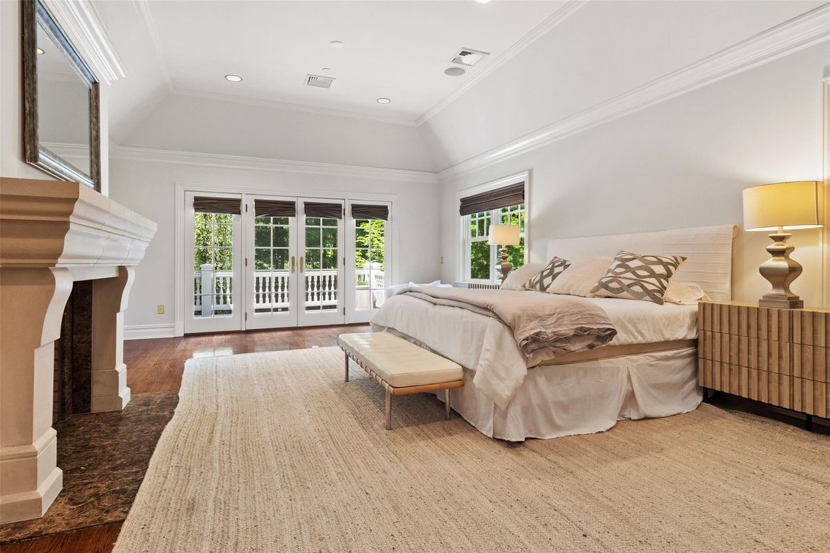 Bedroom, Fireplace, Interior, Recessed Lighting, Wood Texture Flooring