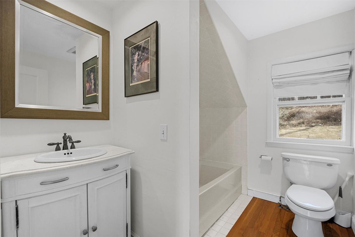 Bathroom, Interior, Wood Texture Flooring