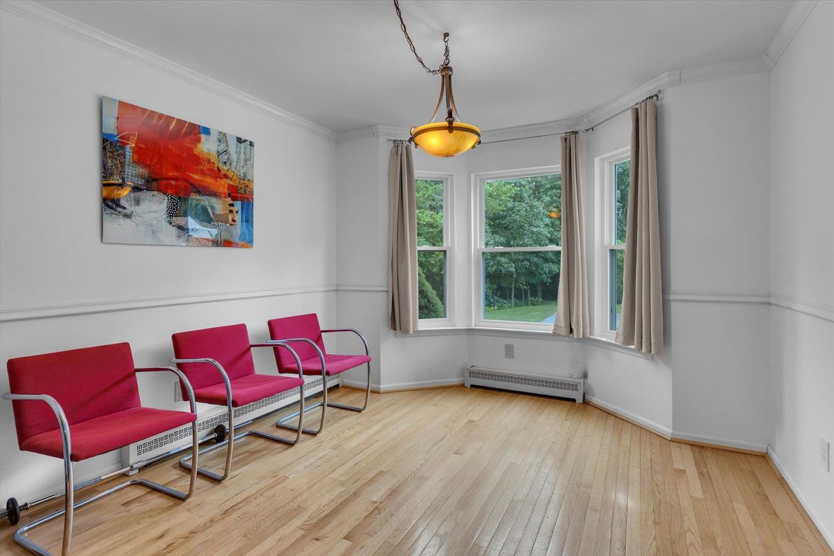 Interior, Pendant Lights, Wood Texture Flooring