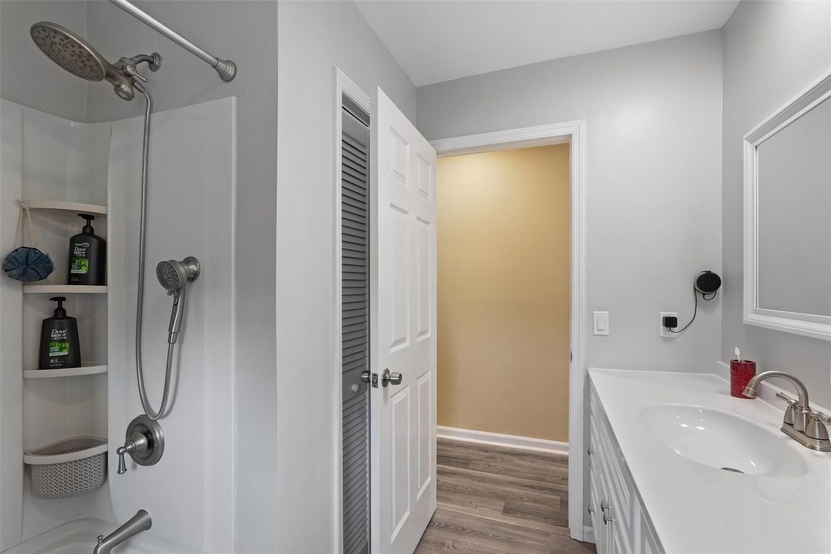 Bathroom, Dual Sink Vanities, Interior, Wood Texture Flooring