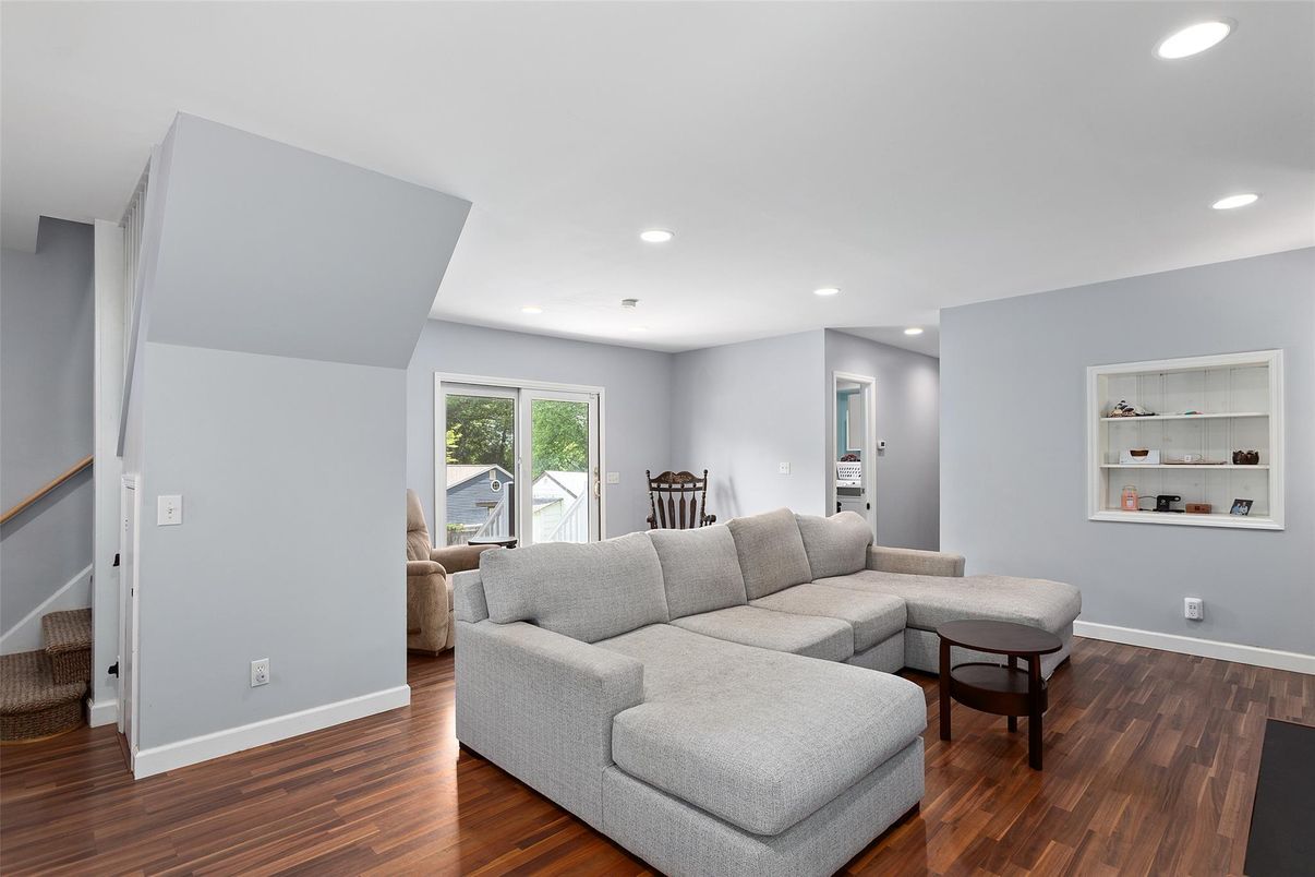 Interior, Living room, Recessed Lighting, Wood Texture Flooring