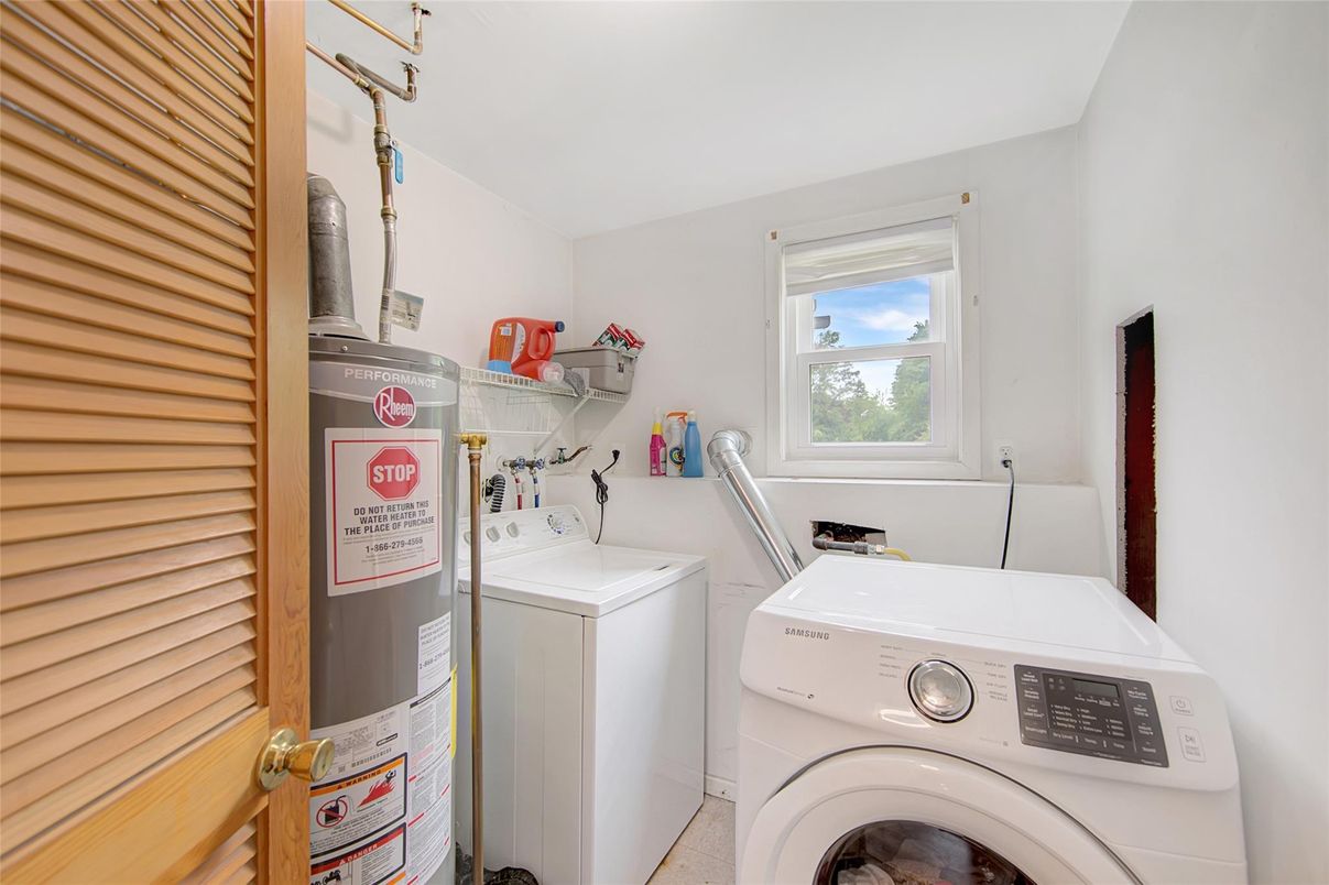 Interior, Utility Closets, Washer
