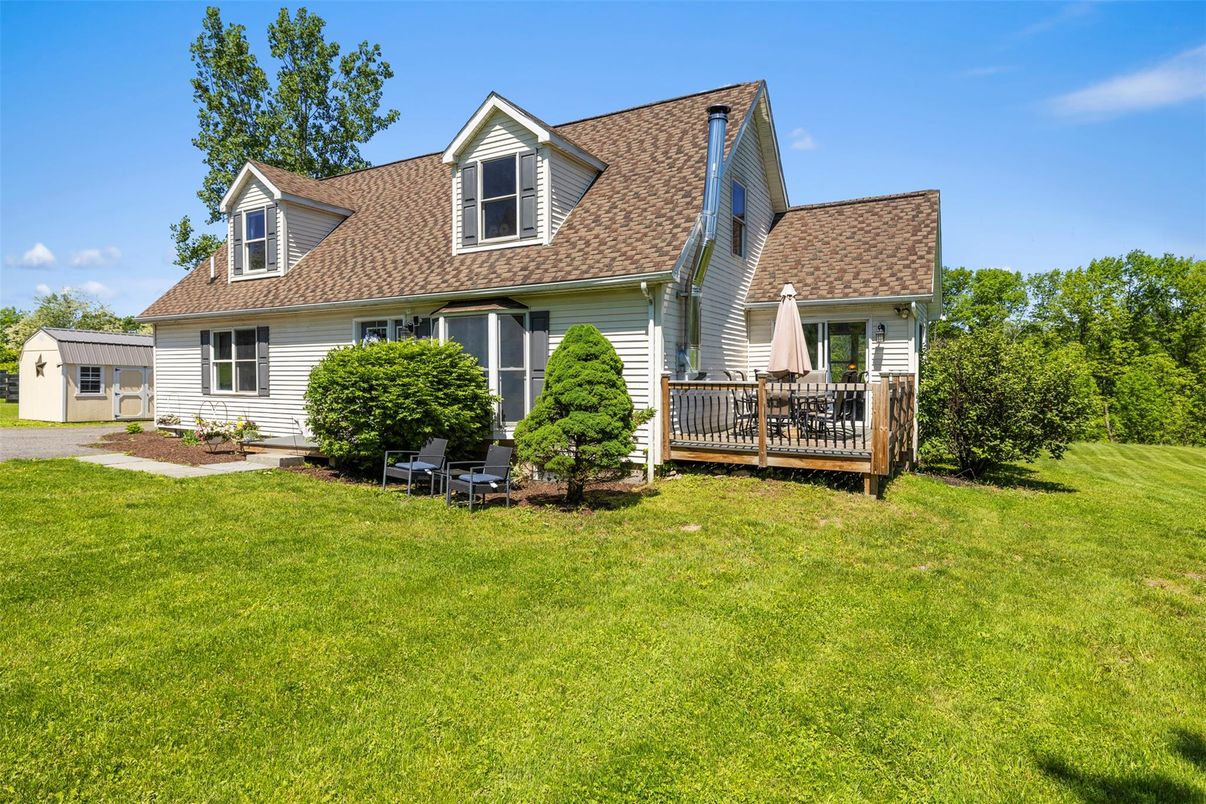 Backyard, Exterior, Facade, Cape Cod