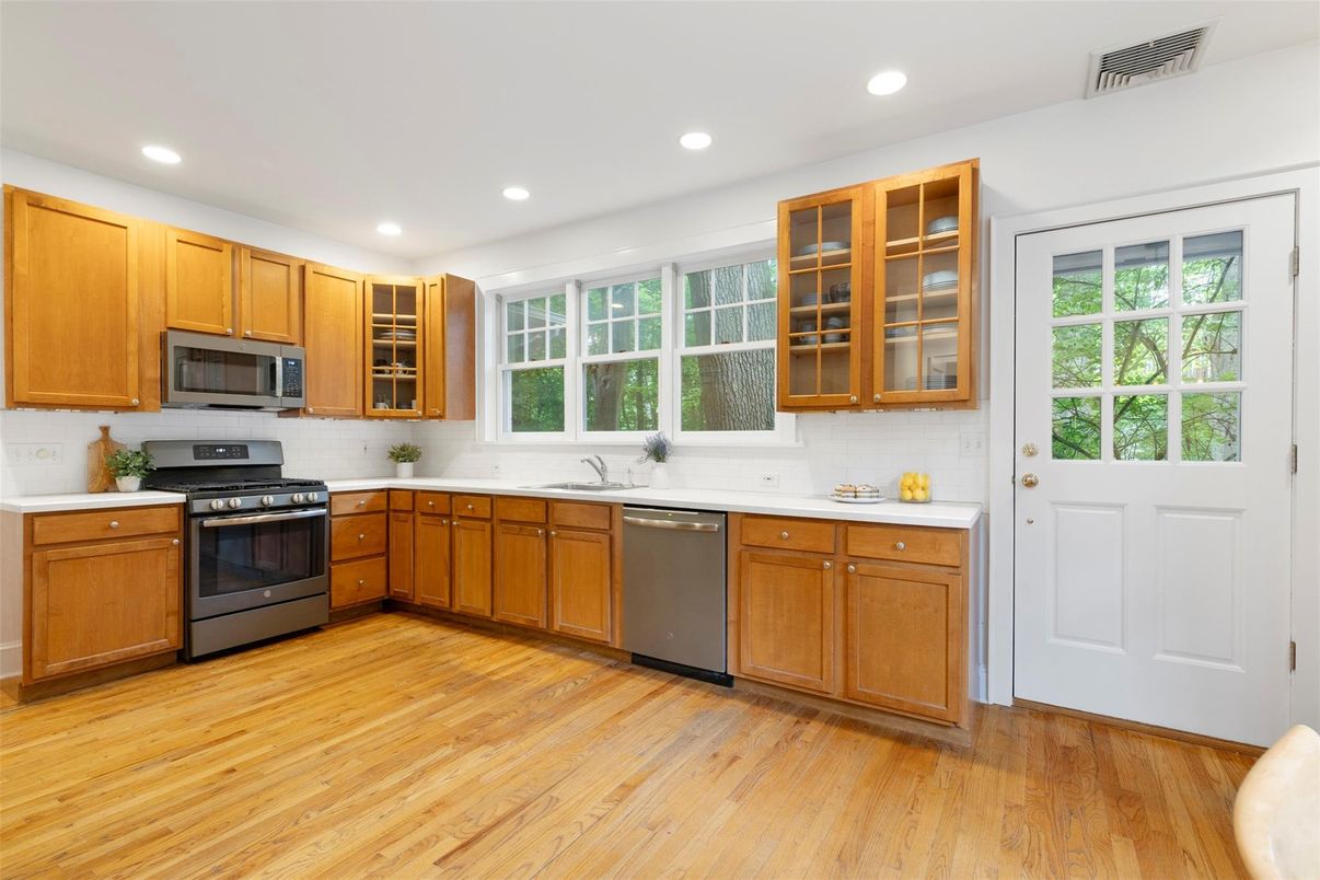 Interior, Kitchen, Recessed Lighting, Stainless Steel Appliances, Wood Texture Flooring