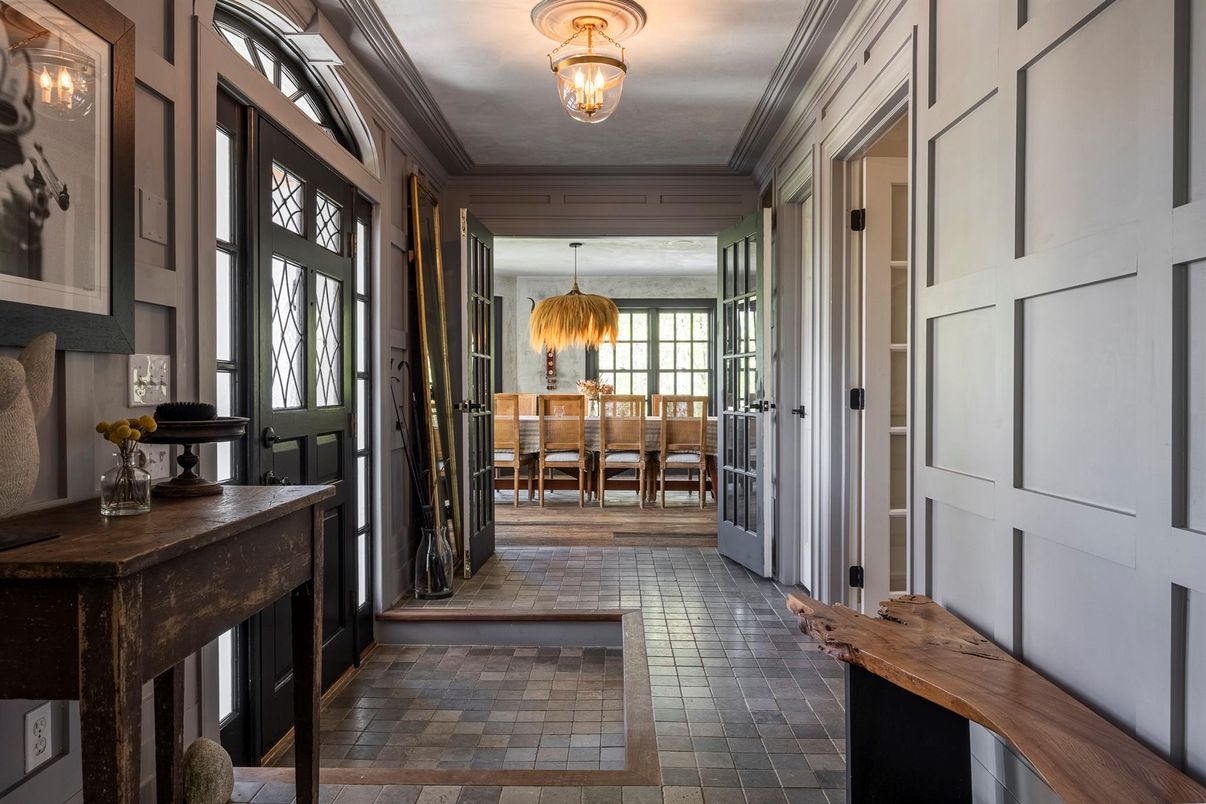 Chandelier, Dining room, Interior