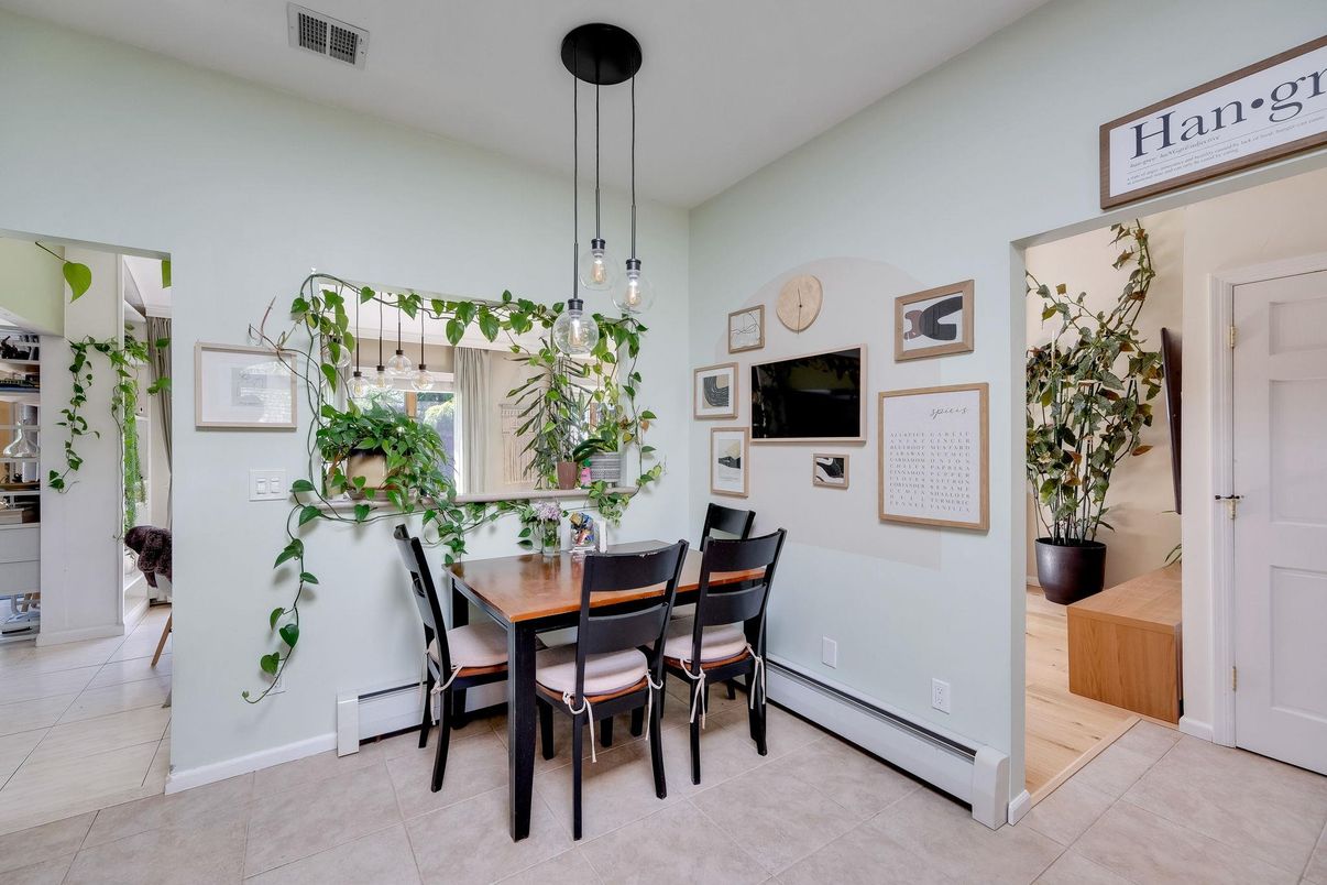 Dining room, Interior, Pendant Lights