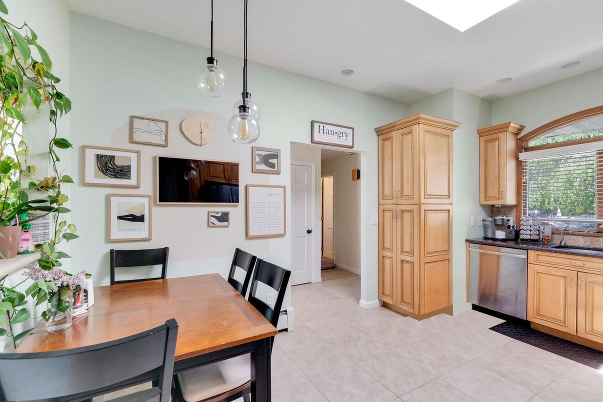 Dining room, Interior, Kitchen, Pendant Lights
