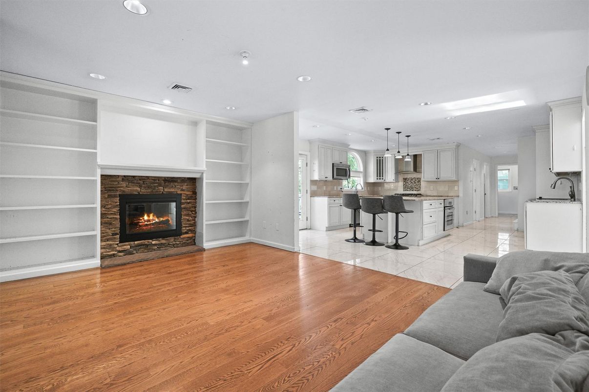 Fireplace, Interior, Kitchen, Living room, Pendant Lights, Recessed Lighting, Wood Texture Flooring