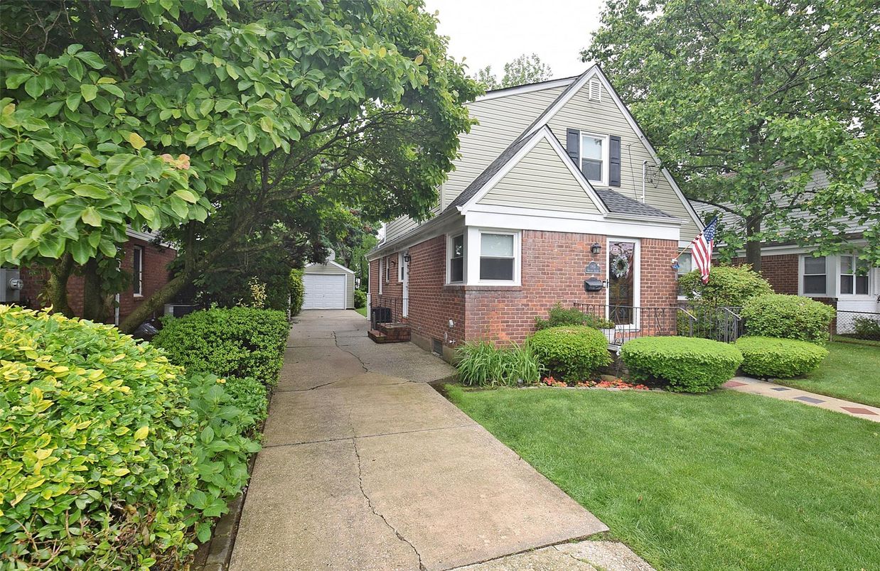 Exterior, Facade, Brick Facade, Tudor Revival
