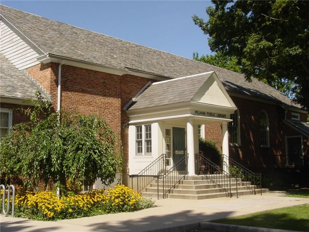 Exterior, Facade, Brick Facade, Cape Cod