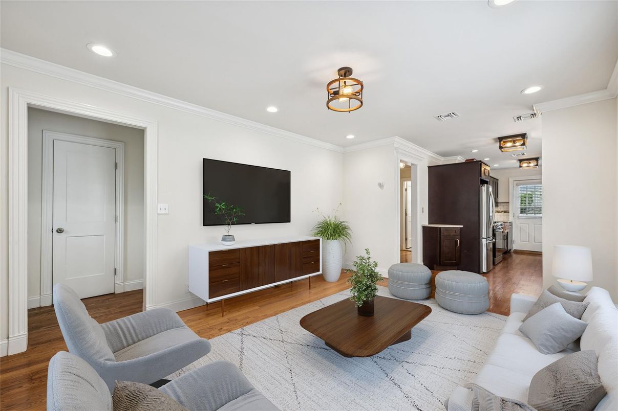 Interior, Living room, Recessed Lighting, Wood Texture Flooring
