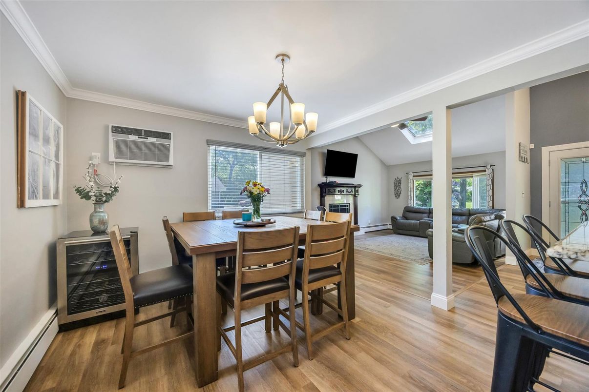 Chandelier, Dining room, Interior, Wood Texture Flooring