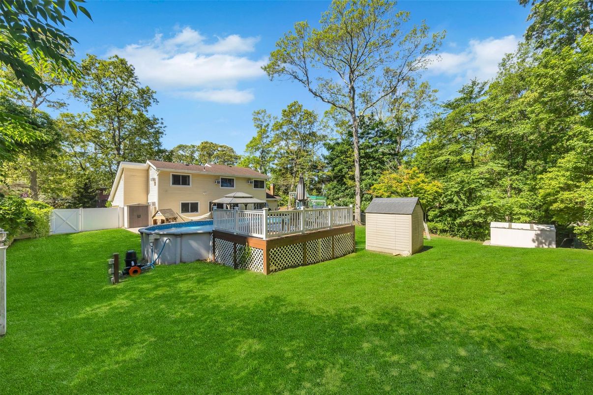 Backyard, Exterior, Hot Tub