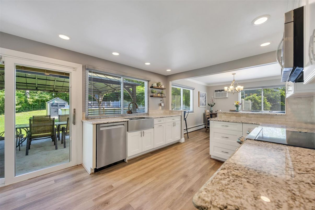 Chandelier, Dining room, Interior, Kitchen, Recessed Lighting, Wood Texture Flooring