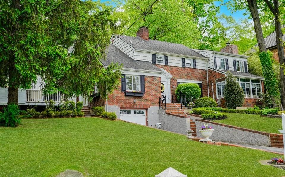Attached, Exterior, Facade, Brick Facade, Cape Cod