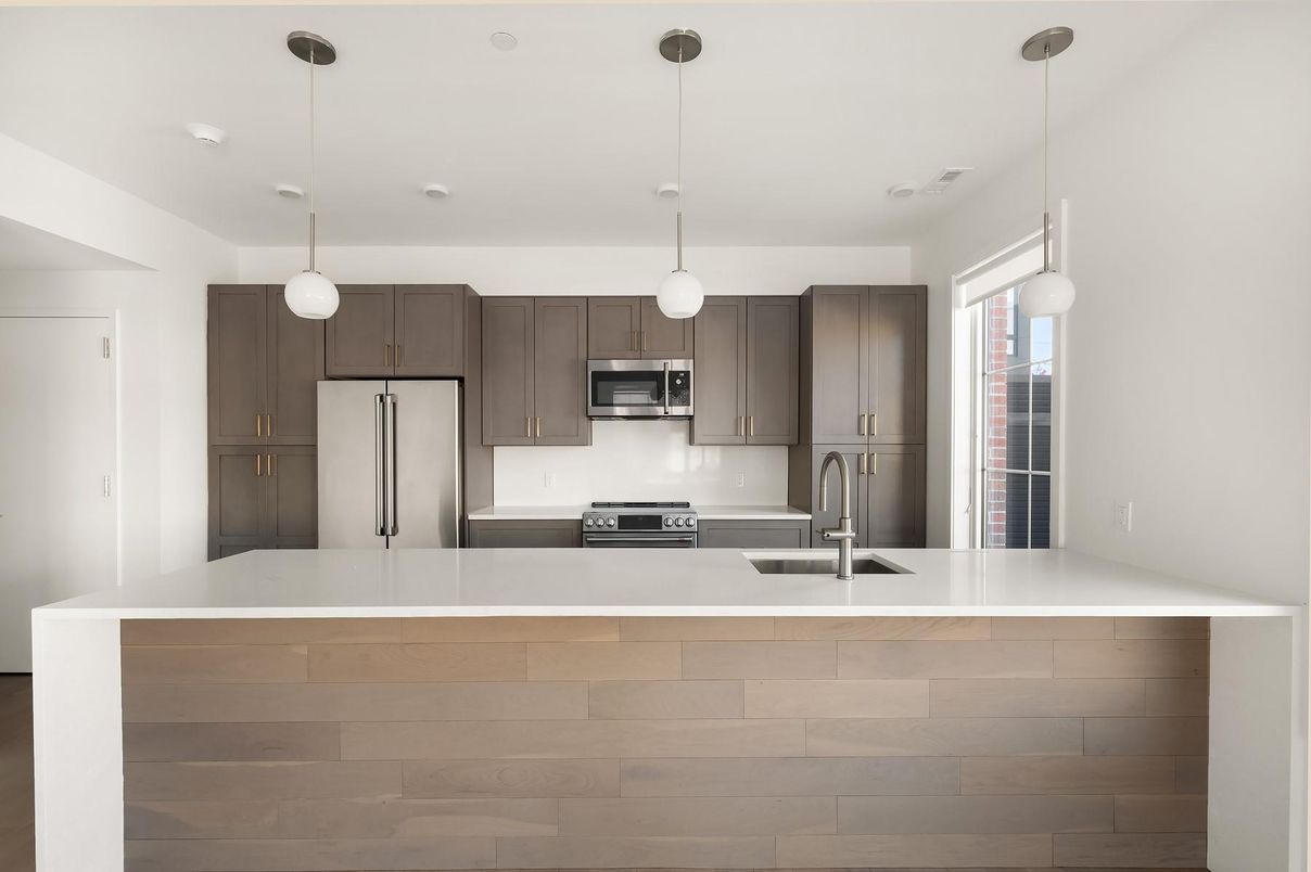 Interior, Kitchen, Pendant Lights, Stainless Steel Appliances