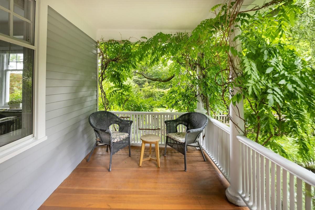 Exterior, Wood Texture Flooring