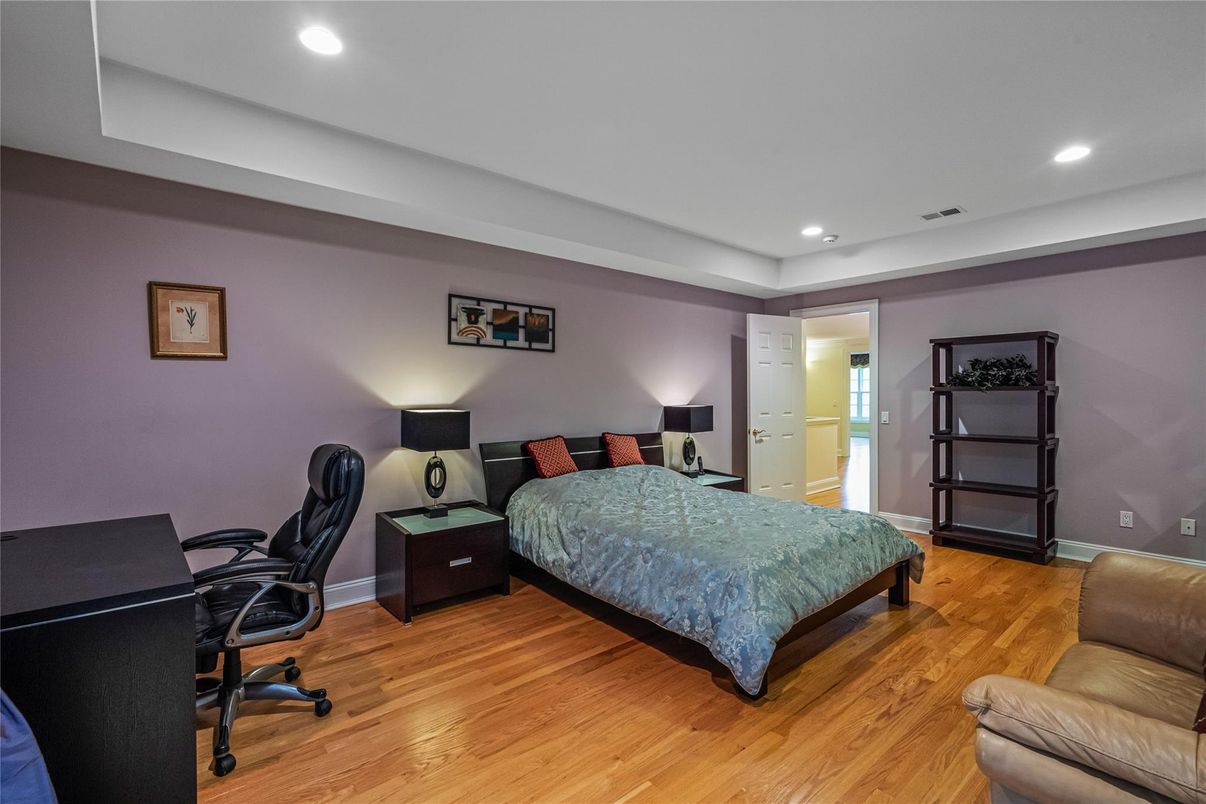 Bedroom, Home Office, Interior, Recessed Lighting, Wood Texture Flooring