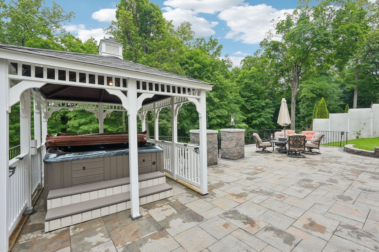 Exterior, Hot Tub