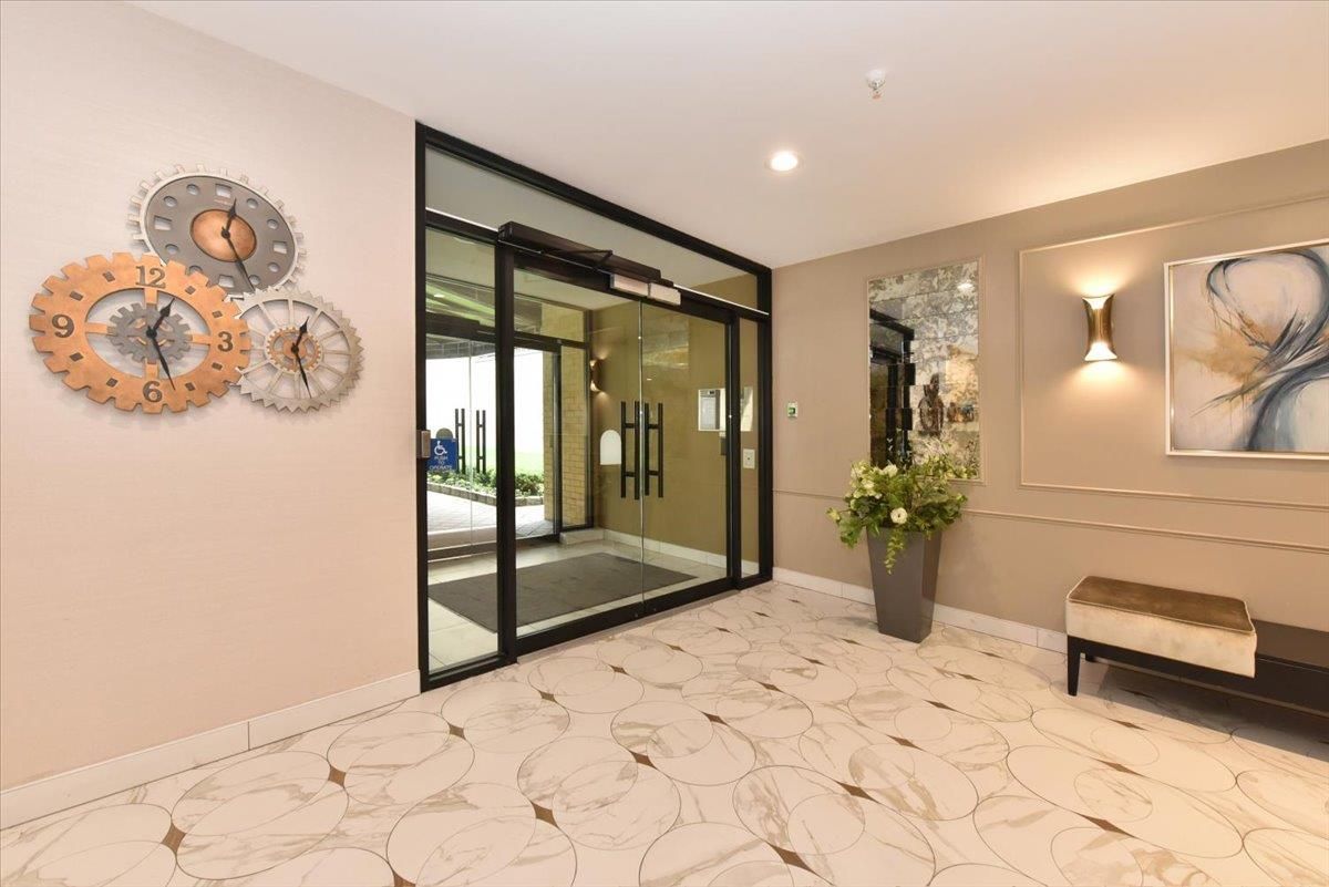 Interior, Marble, Recessed Lighting