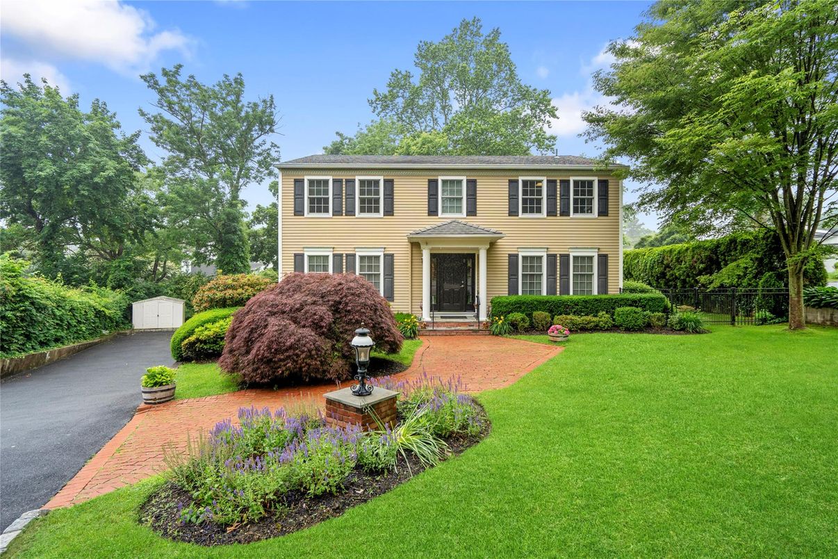 Backyard, Exterior, Facade, Georgian