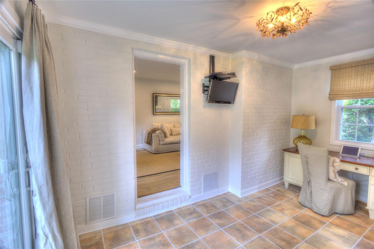 Bathroom, Interior, Stone Walls