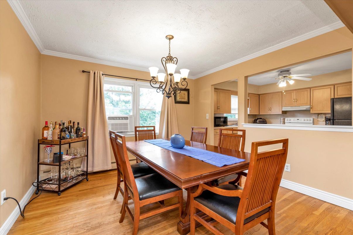 Chandelier, Dining room, Interior, Kitchen, Wood Texture Flooring