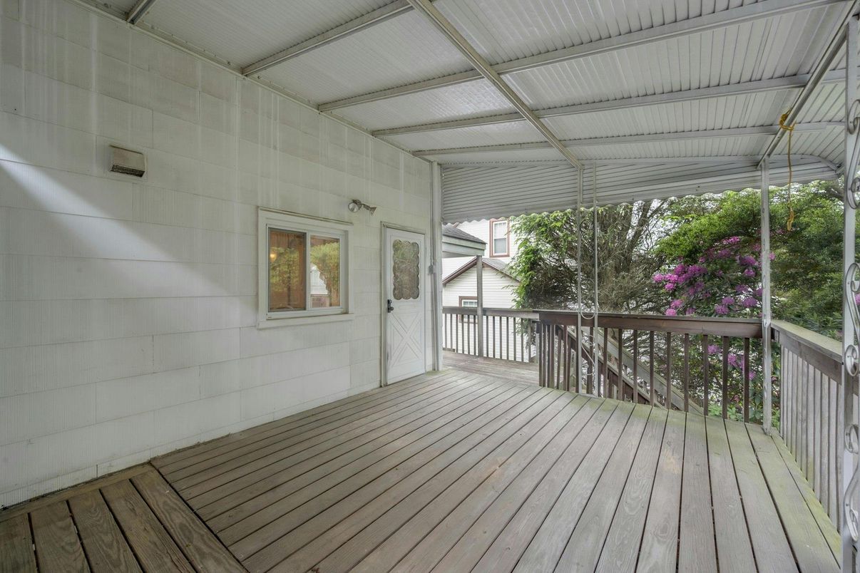 Exterior, Wood Texture Flooring