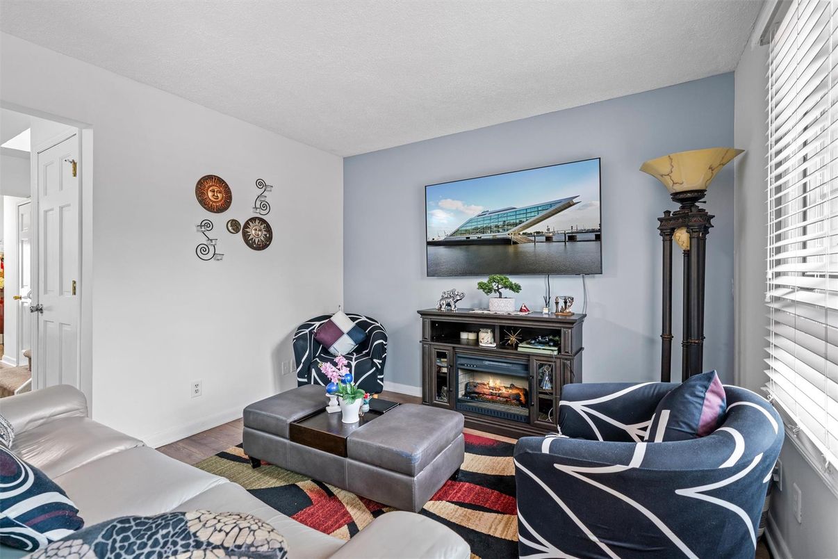 Fireplace, Interior, Living room