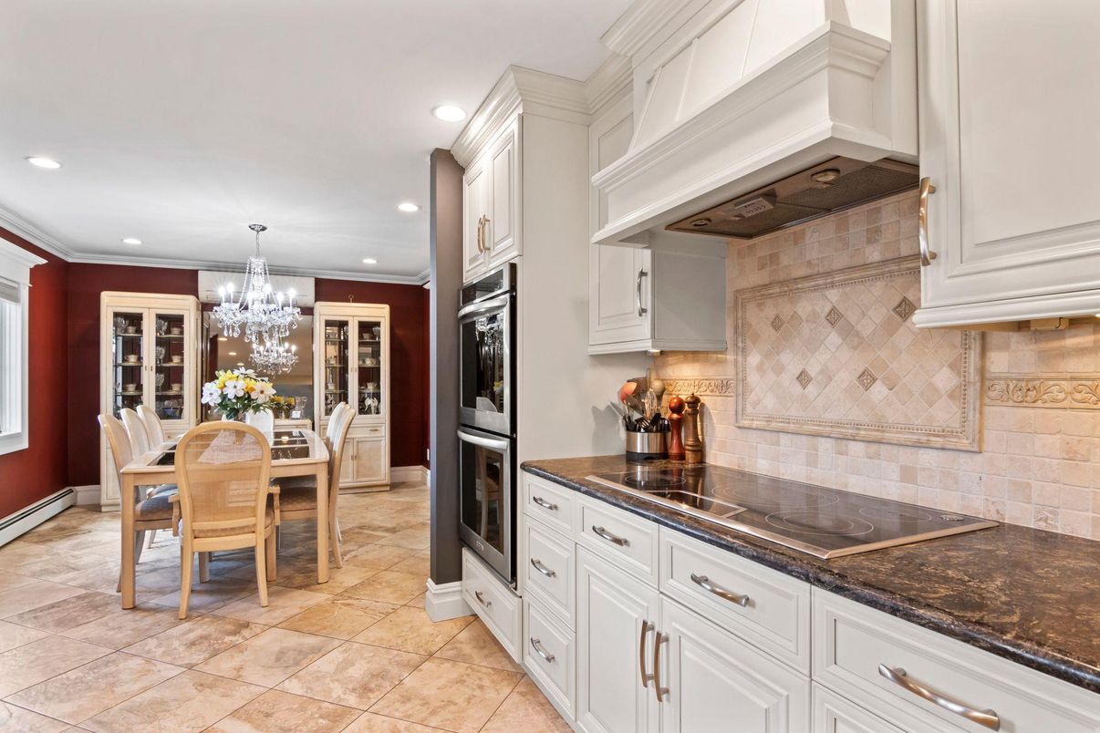 Chandelier, Dining room, Interior, Kitchen, Recessed Lighting
