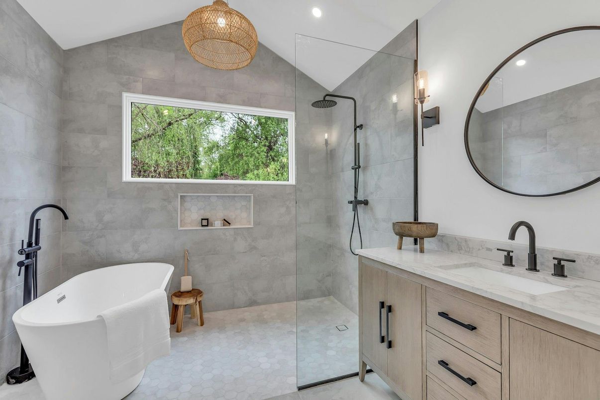 Bathroom, Dual Sink Vanities, Free Standing Baths, Glass Shower, Interior, Recessed Lighting