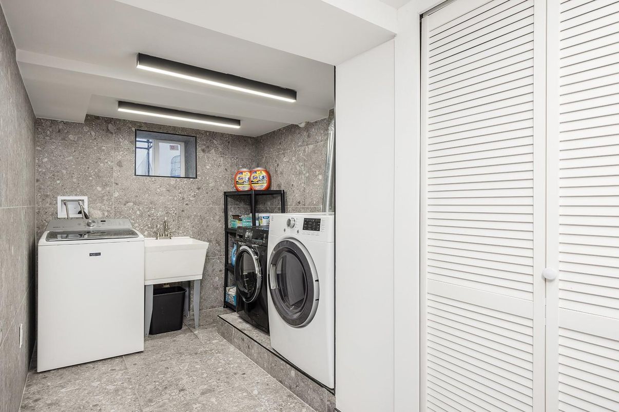 Interior, Utility Closets, Washer