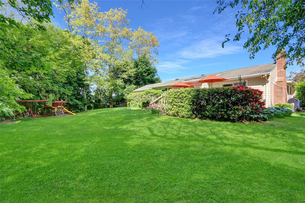 Backyard, Exterior, Playground